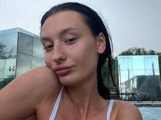 AliceLewandovski's Live cam streaming Profile Image