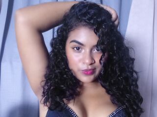 SaritaSuarez's Teen live cam shows Profile Image